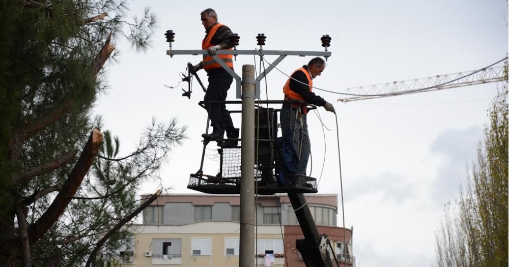 Vjedhjet e energjise, KESH shpenzoi 65 mln euro per humbjet joteknike